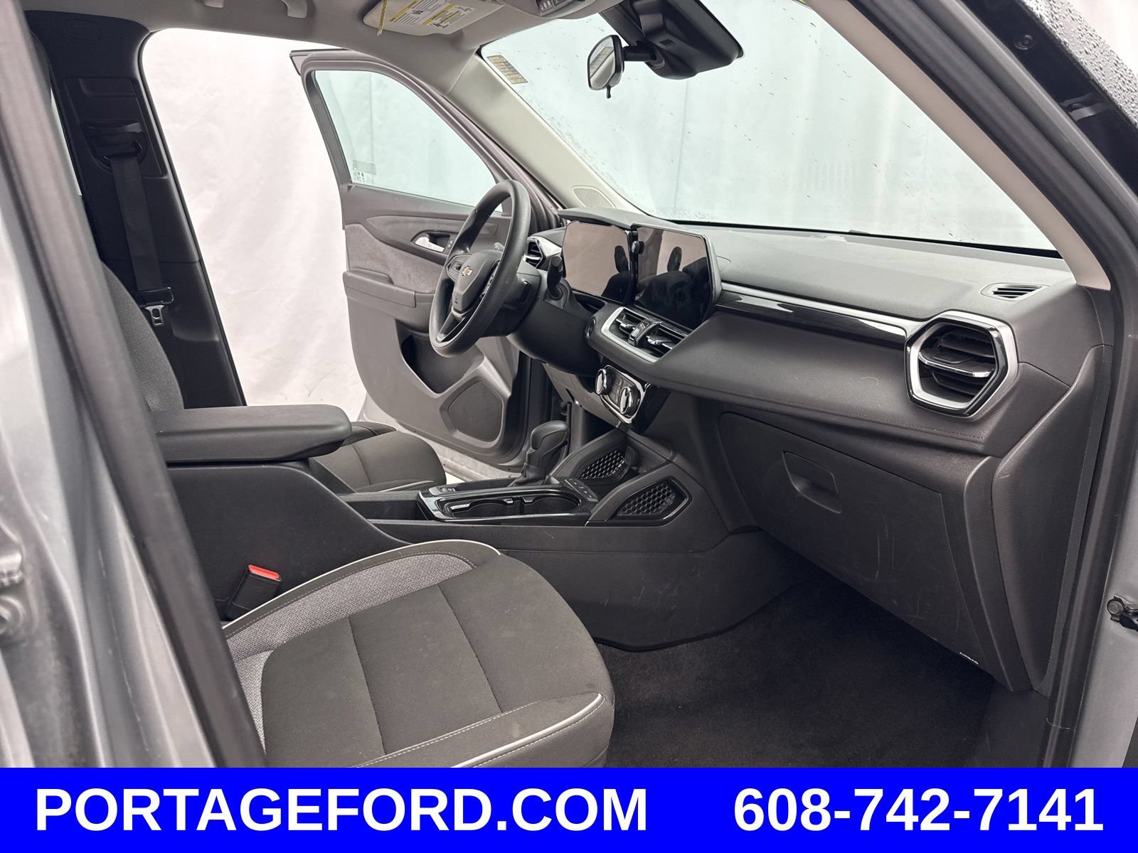 Used 2025 Chevrolet TrailBlazer LT AWD/4WD image 27