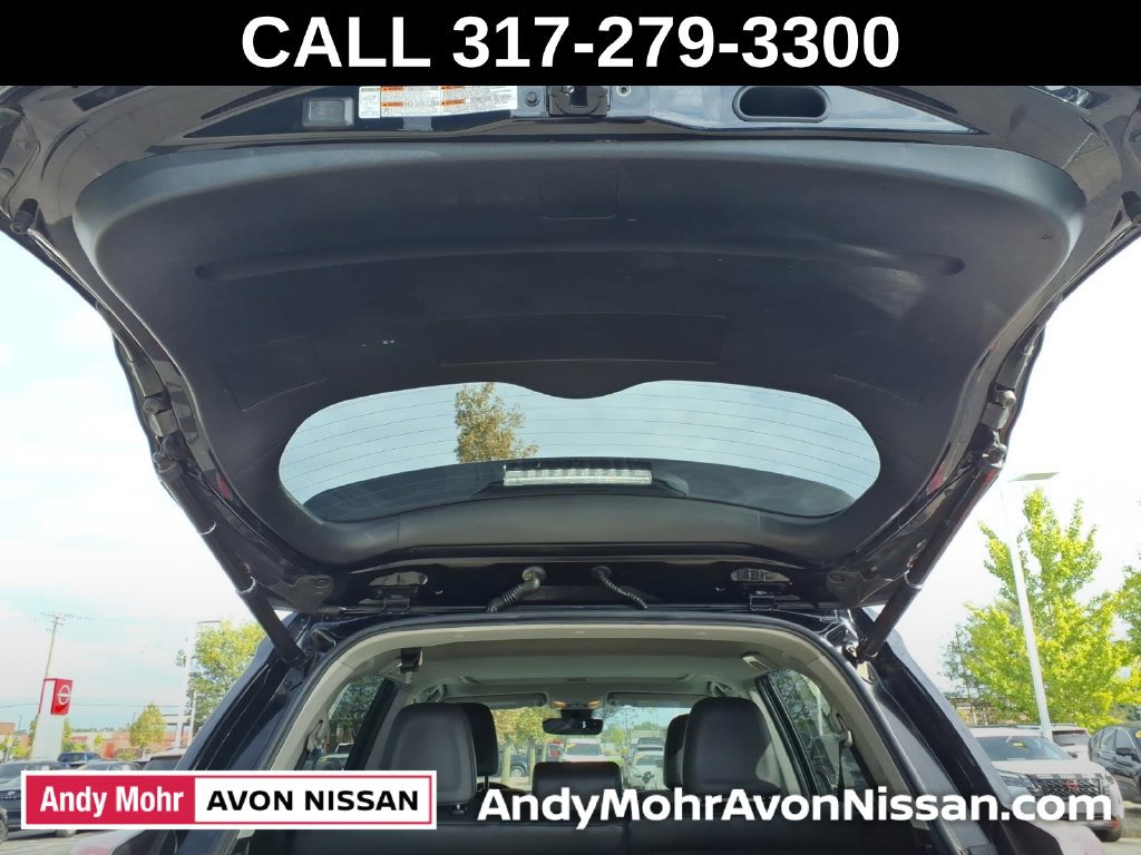 Used 2017 Toyota RAV4 Limited w/ Advanced Technology Package AWD/4WD image 10