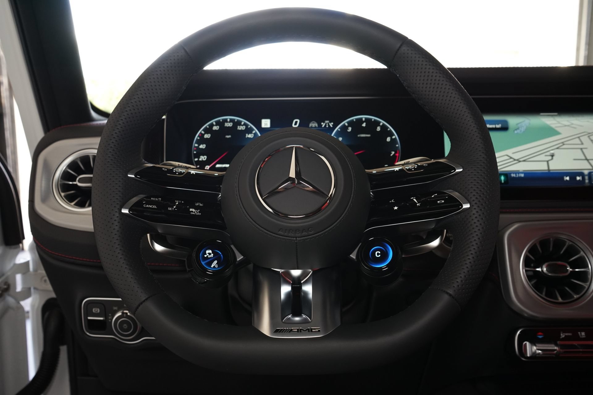 Used 2025 Mercedes-Benz G 63 AMG 4MATIC image 13