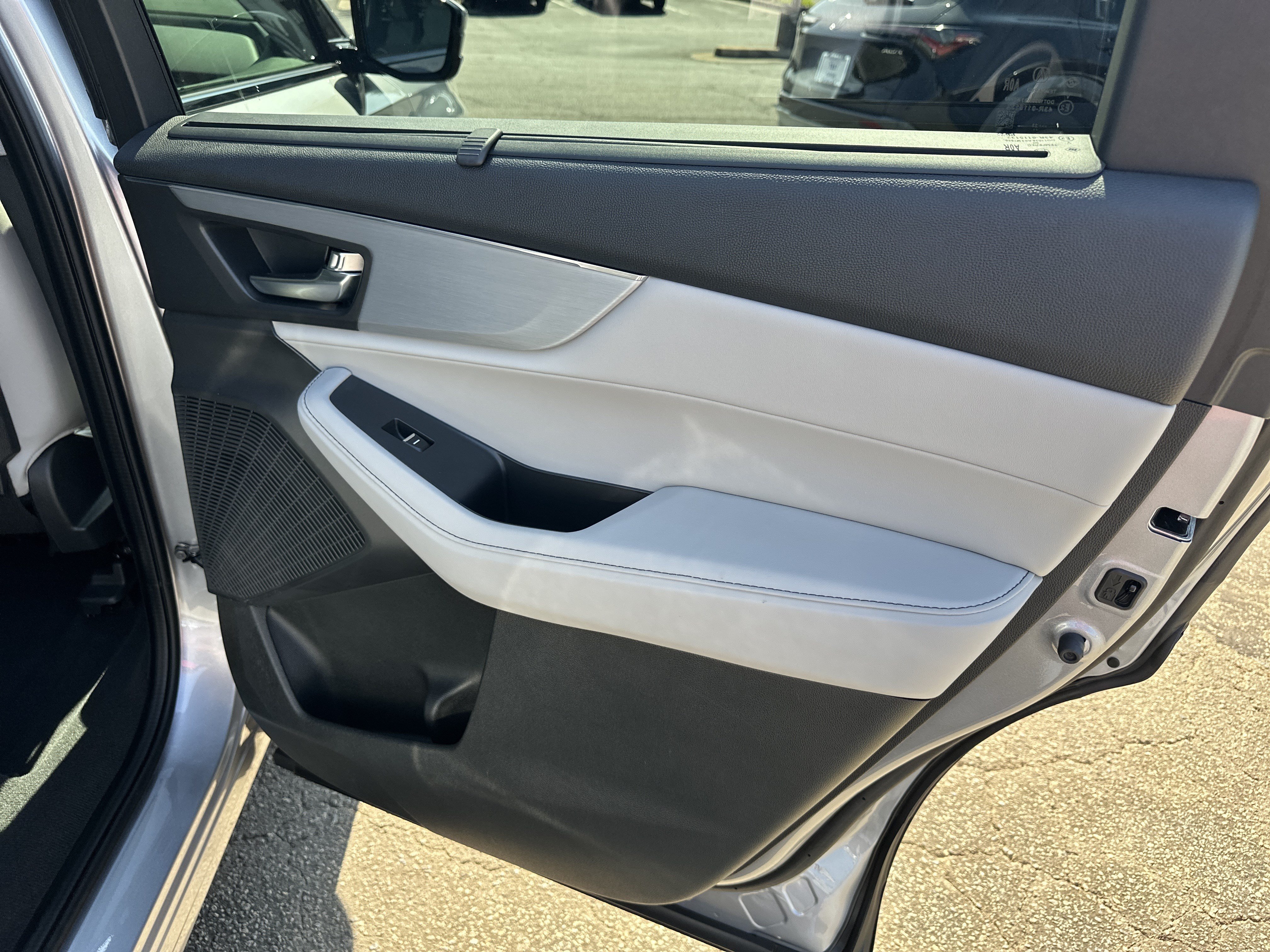Certified 2024 Acura MDX w/ Technology Package FWD image 18