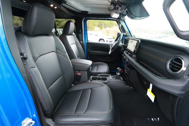 New 2026 Jeep Gladiator Sahara image 26