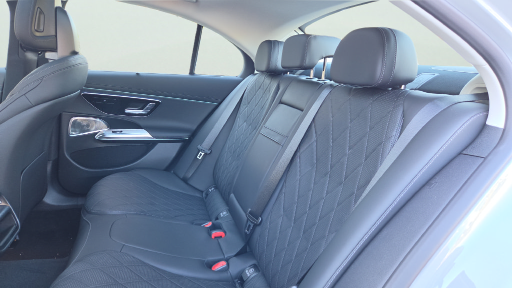 New 2026 Mercedes-Benz E 450 4MATIC Sedan image 20