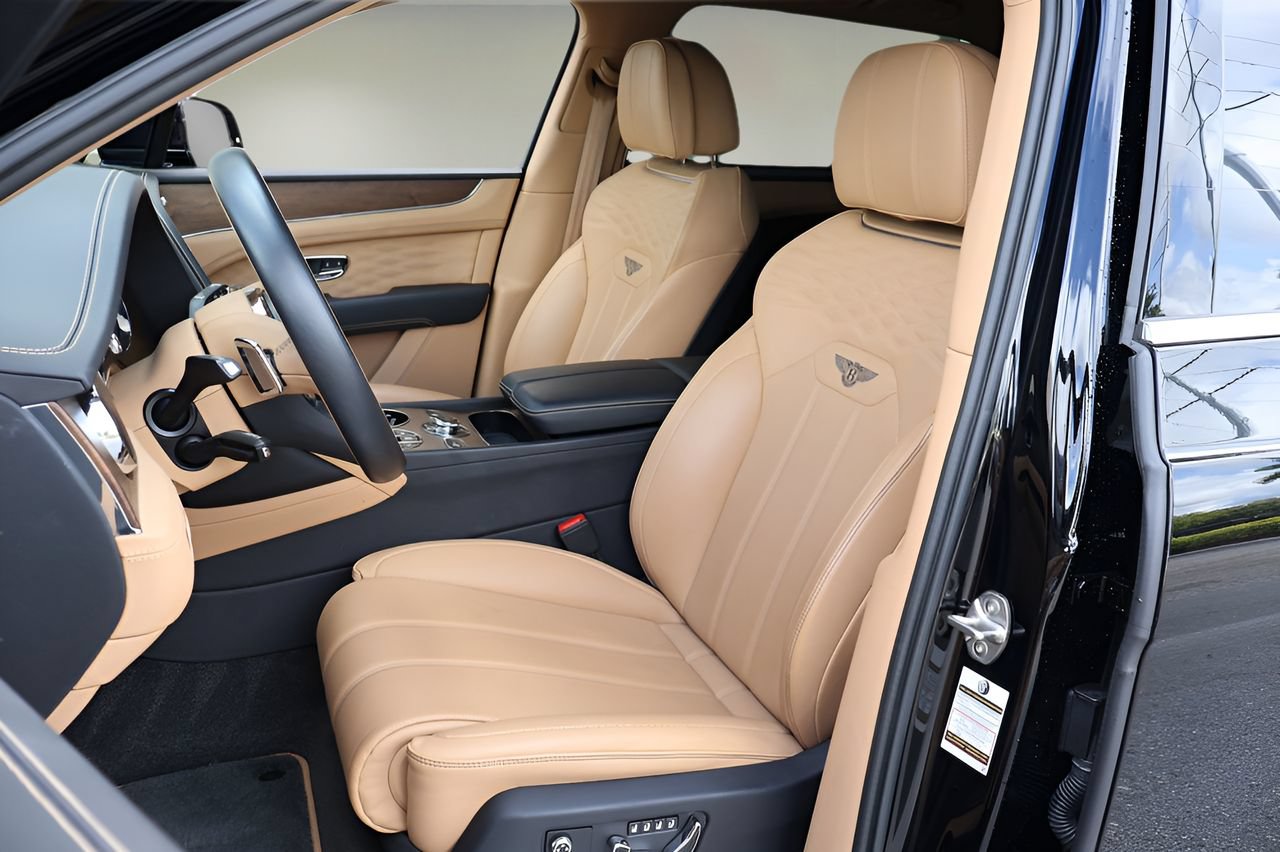 Certified 2024 Bentley Bentayga Extended Wheelbase AWD/4WD image 14