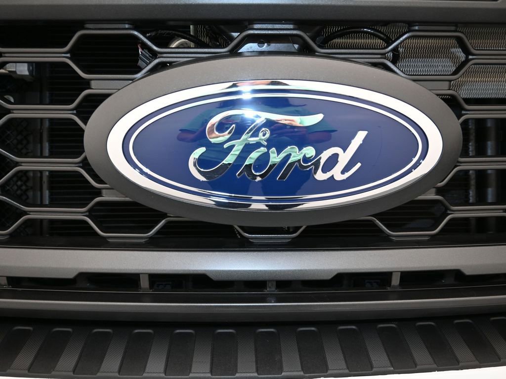 New 2026 Ford F350 XL w/ XL Chrome Package image 25