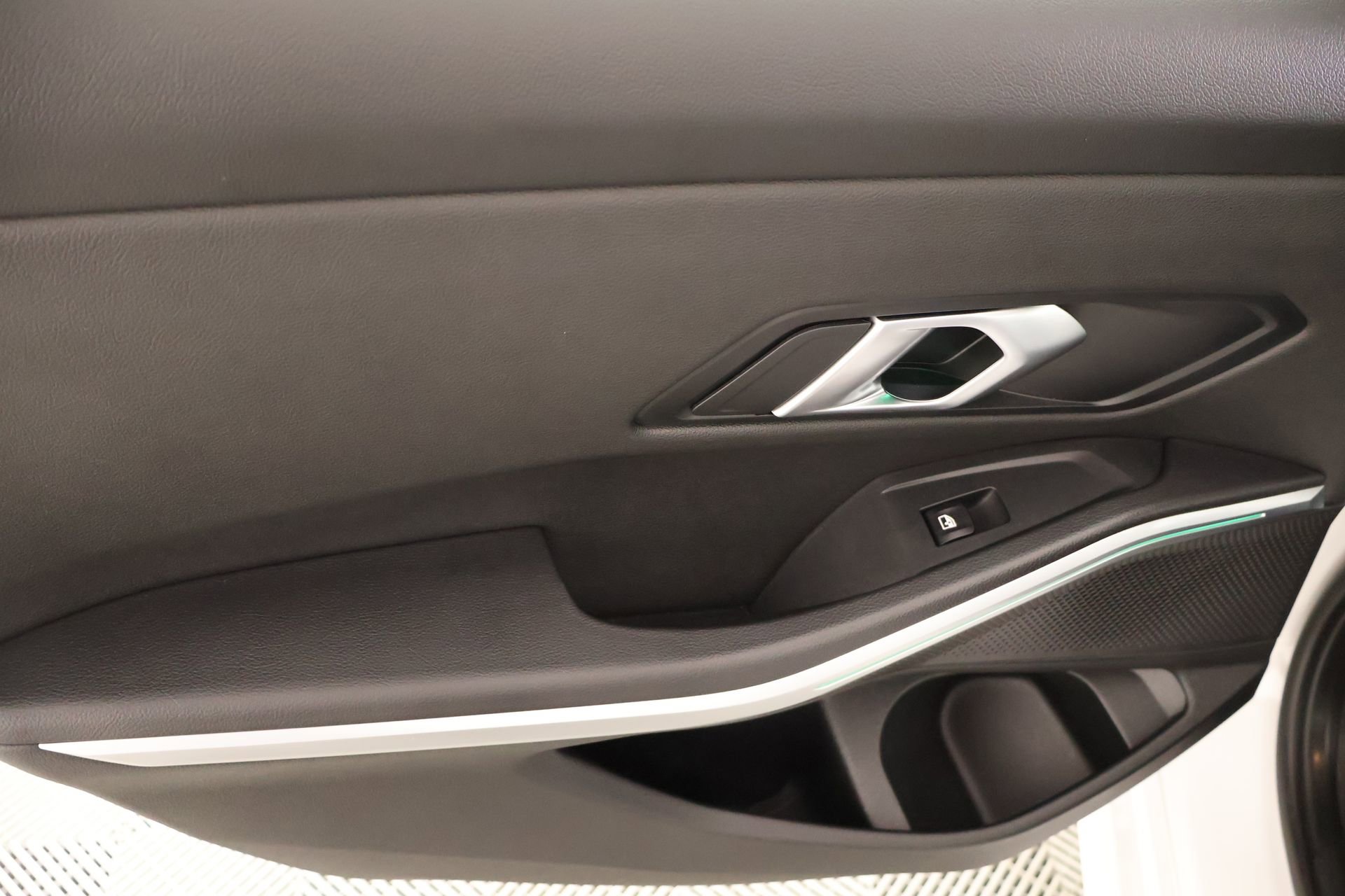 Used 2025 BMW 330i xDrive Sedan image 18