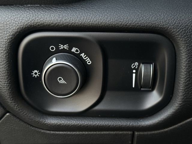 Used 2024 RAM 1500 Laramie image 24