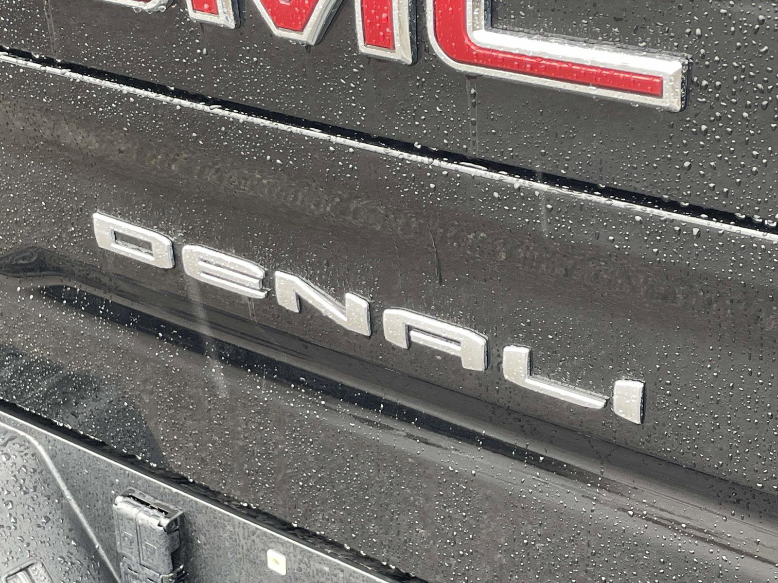 Certified 2023 GMC Sierra 1500 Denali w/ Denali Reserve Package AWD/4WD image 11