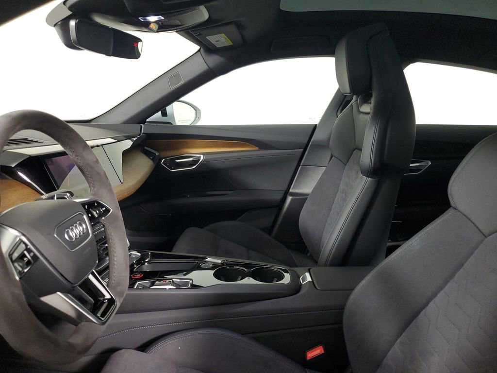 Used 2023 Audi e-tron GT Premium Plus image 22