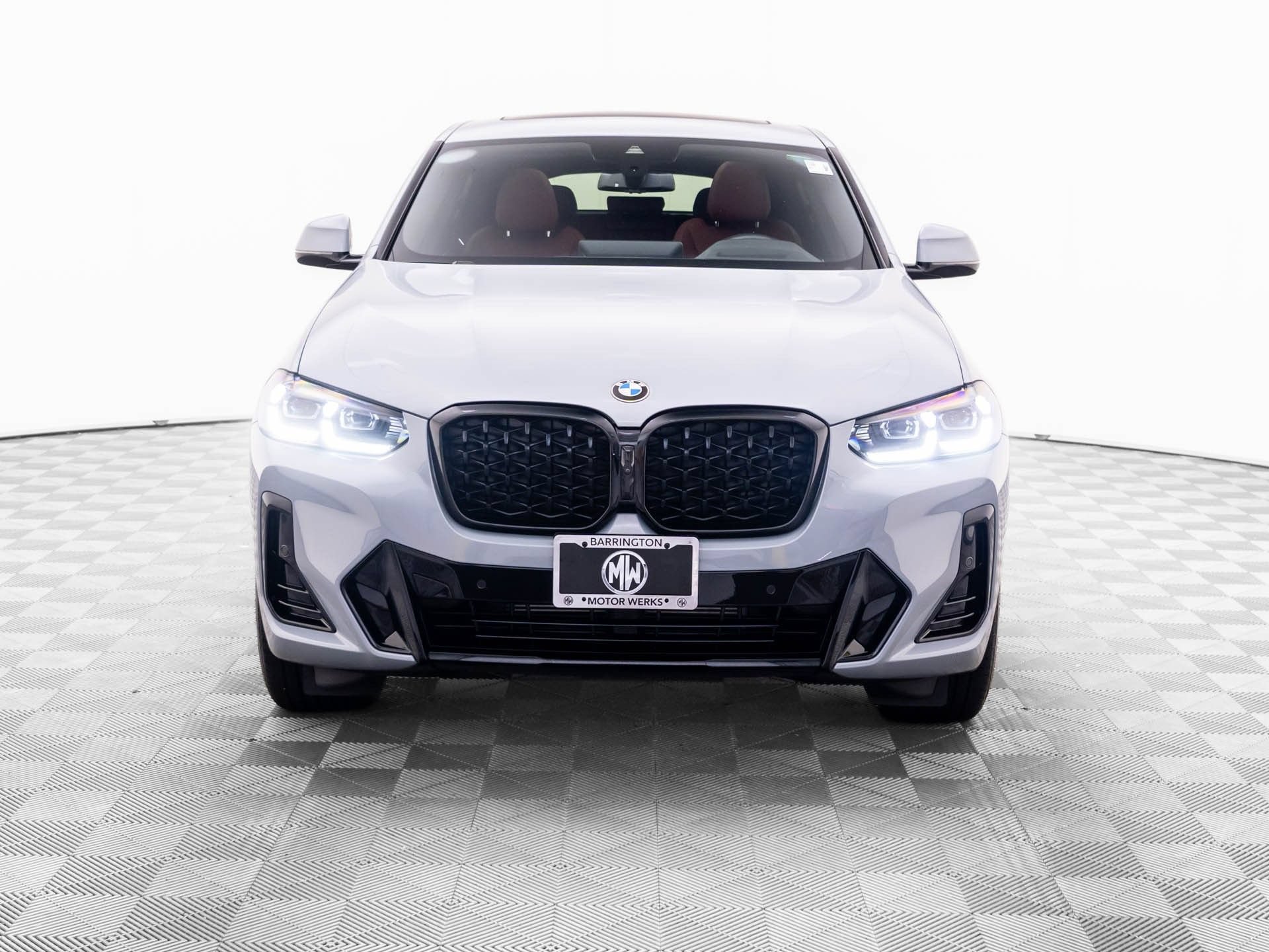 Certified 2025 BMW X4 xDrive30i w/ Premium Package AWD/4WD image 9