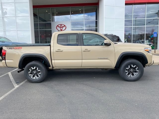 Used 2019 Toyota Tacoma TRD Off-Road w/ Technology Package image 2
