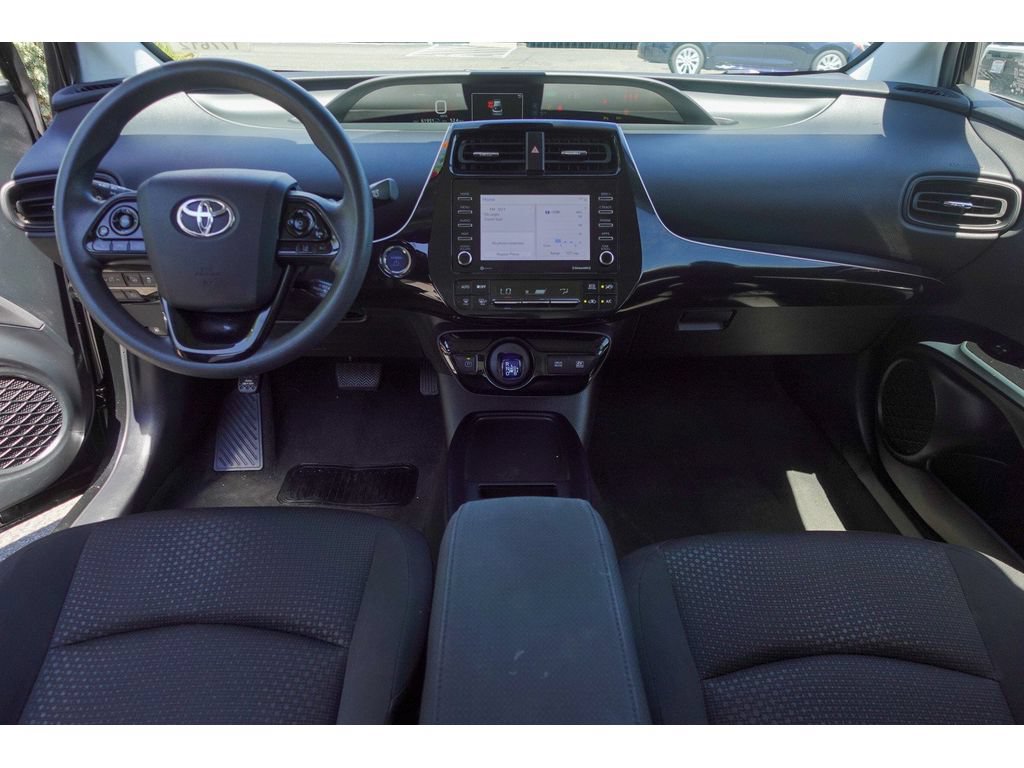Certified 2022 Toyota Prius LE FWD image 23