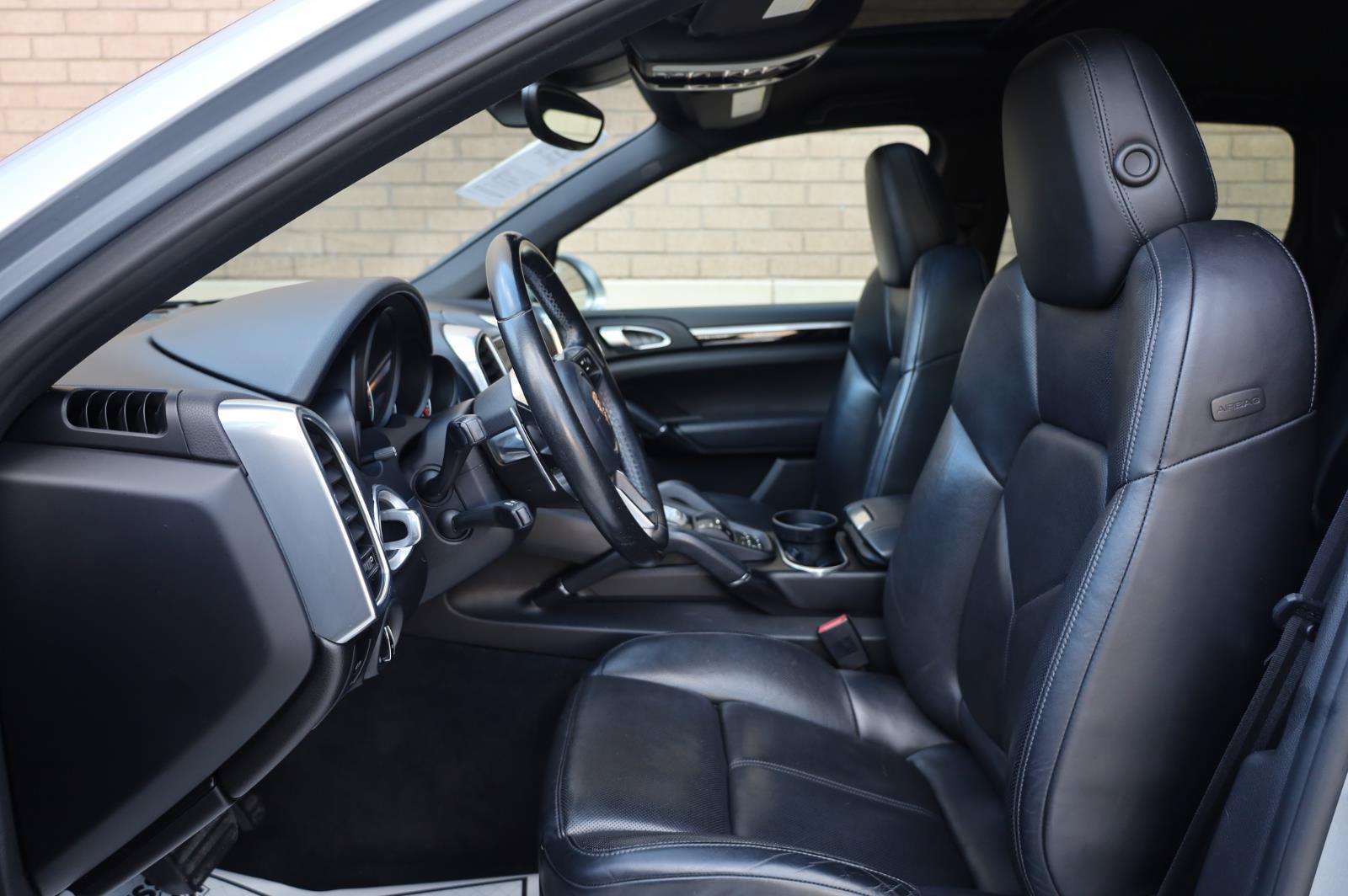 Used 2016 Porsche Cayenne AWD/4WD image 15