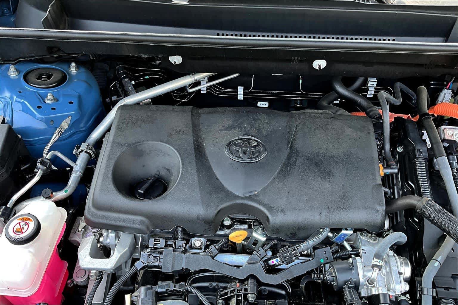 Certified 2024 Toyota RAV4 XSE AWD/4WD image 32