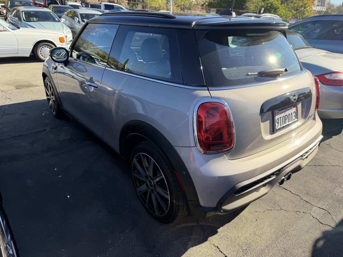 Used 2022 MINI Cooper S image 4