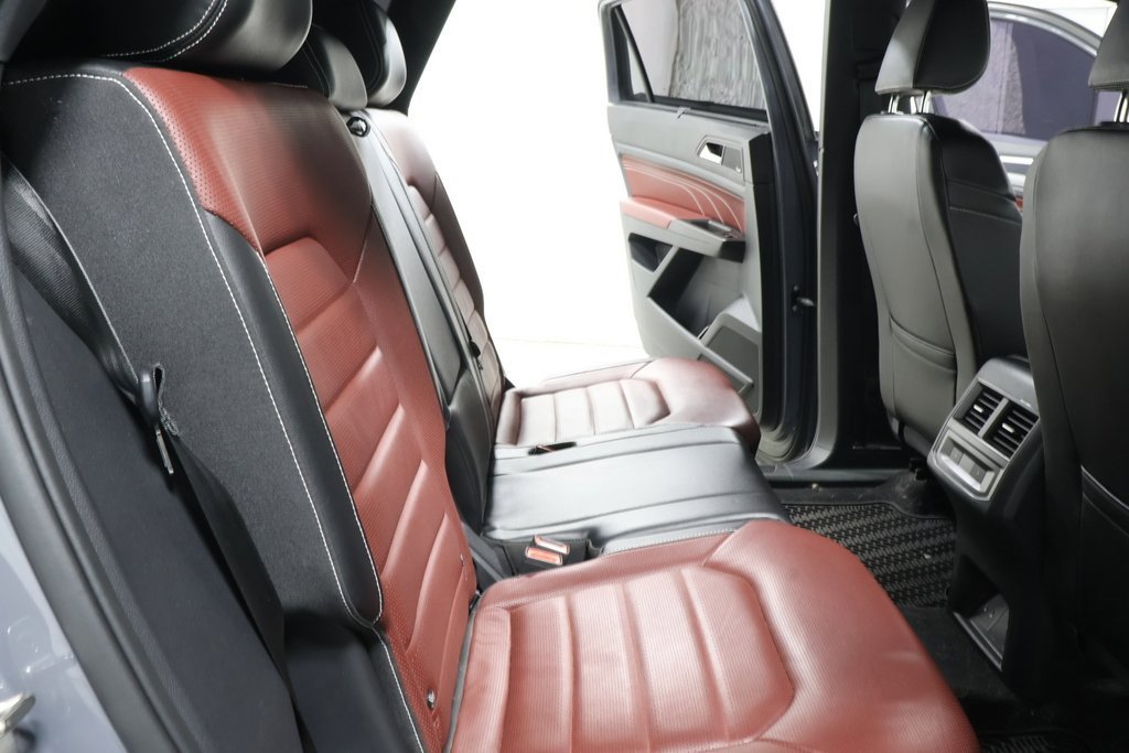 Used 2022 Volkswagen Atlas Cross Sport SEL Premium R-Line image 27