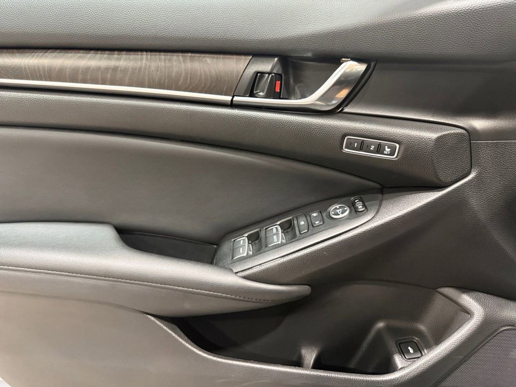 Used 2022 Honda Accord Touring image 20