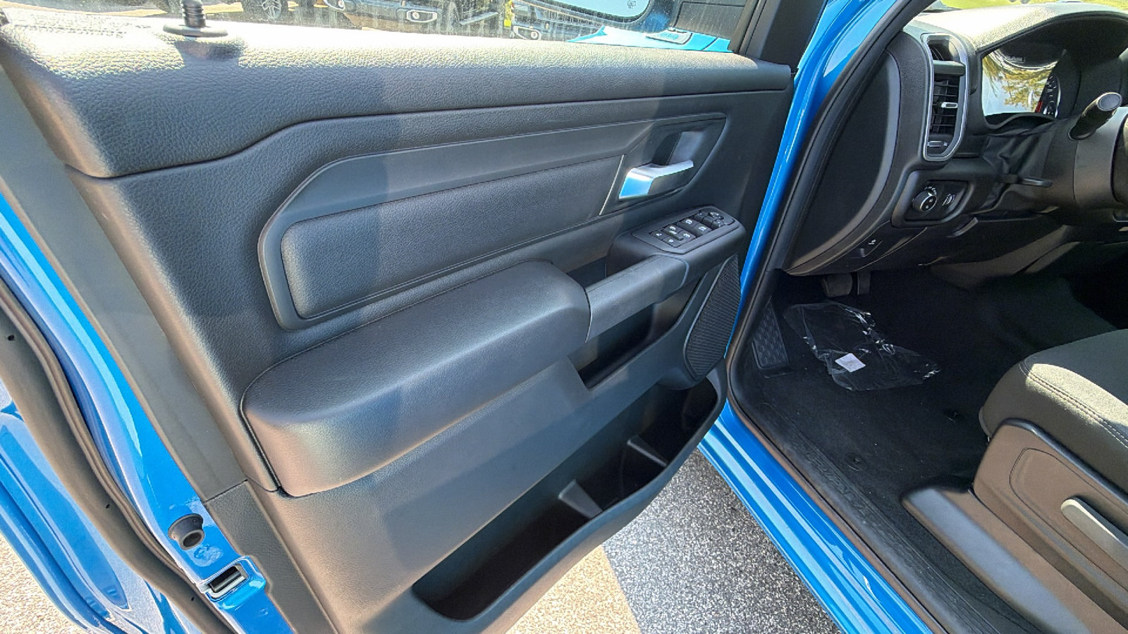New 2026 RAM 1500 Warlock AWD/4WD image 14