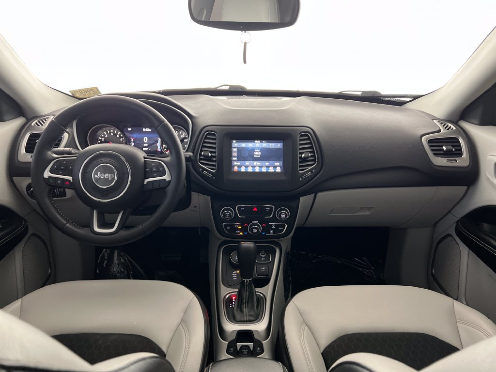 Used 2018 Jeep Compass Latitude w/ Popular Equipment Group AWD/4WD image 15