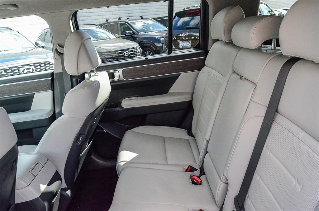 Used 2024 Hyundai Santa Fe Limited image 15