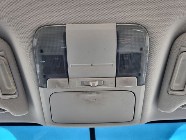 Used 2010 Subaru Legacy 2.5i Premium image 22