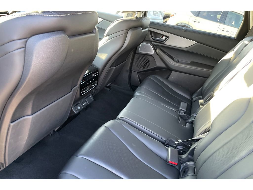 Certified 2025 Acura MDX FWD w/ Technology Package image 13