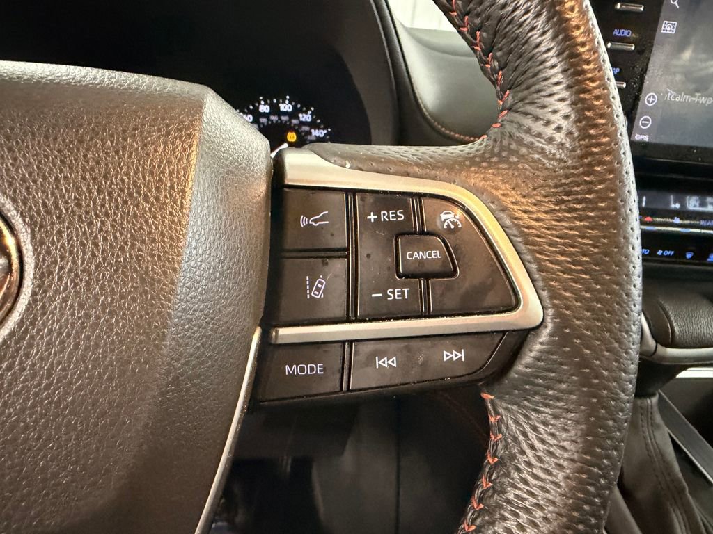Used 2023 Toyota Sienna XSE image 29