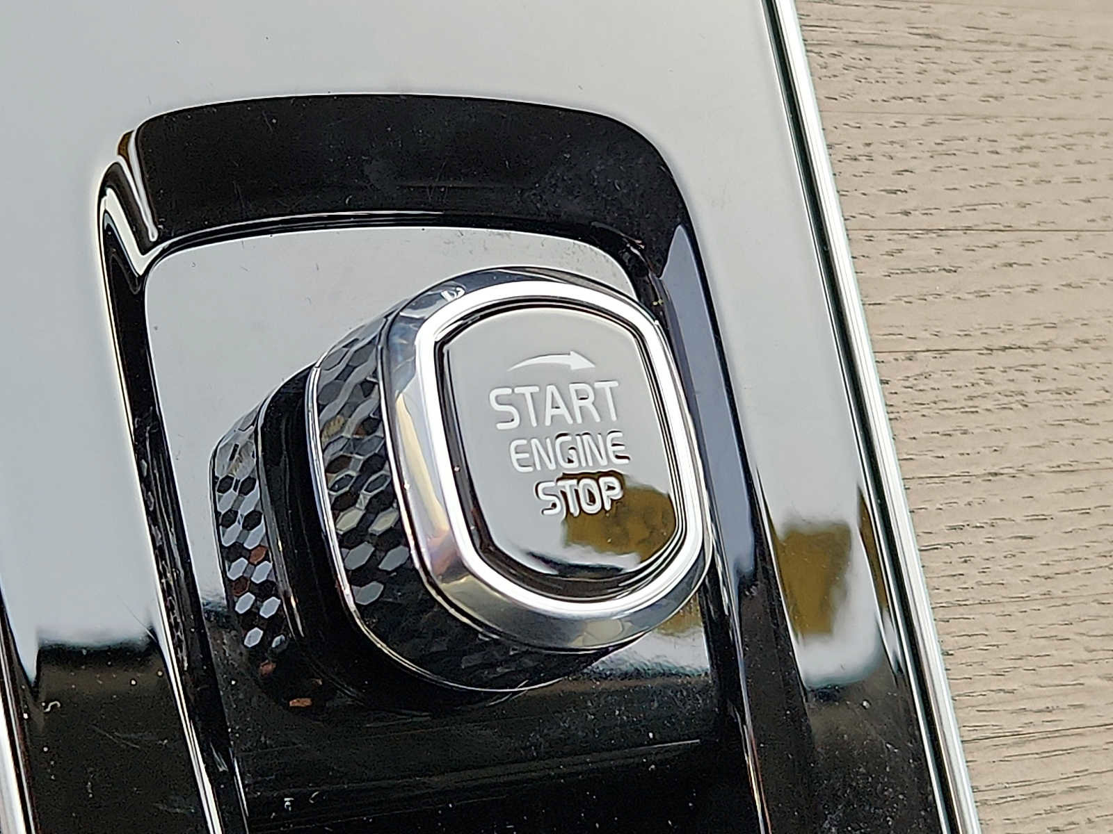 Used 2026 Volvo XC90 B6 Plus w/ Protection Package Premier image 23