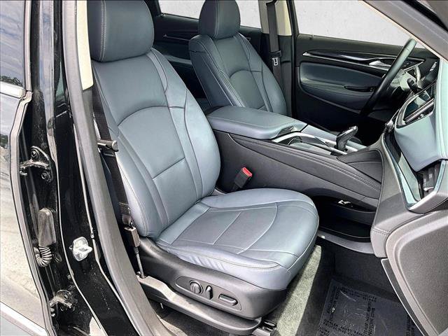 Used 2020 Buick Enclave Essence w/ Sport Touring Edition FWD image 9