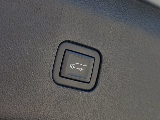 Used 2023 Buick Enclave Essence w/ Experience Buick Package AWD/4WD image 28