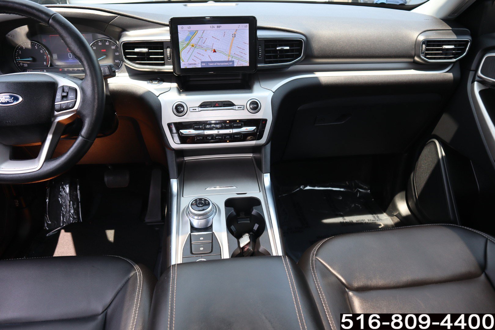 Used 2022 Ford Explorer XLT w/ Equipment Group 202A AWD/4WD image 16