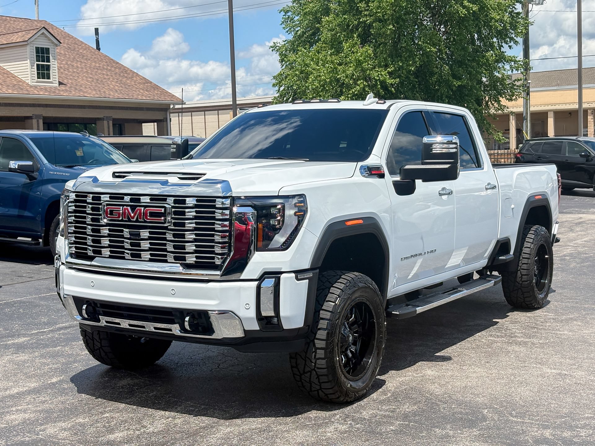 Used 2026 GMC Sierra 2500 Denali w/ Technology Package AWD/4WD image 6