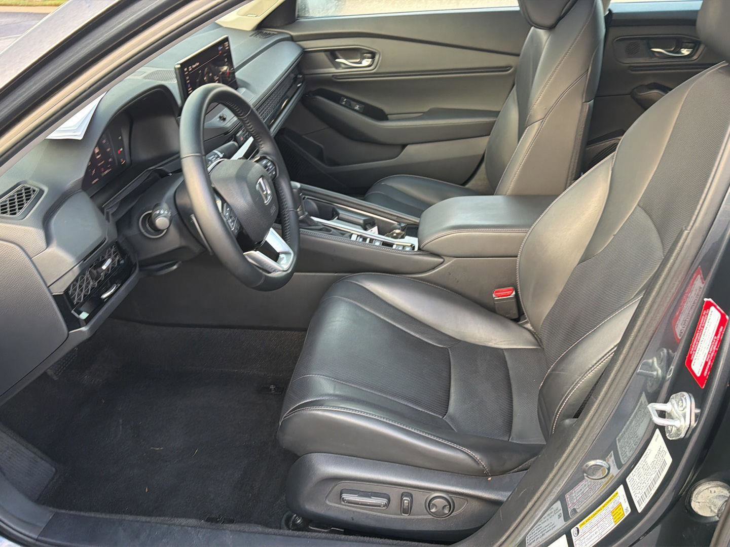 Used 2023 Honda Accord Touring image 10