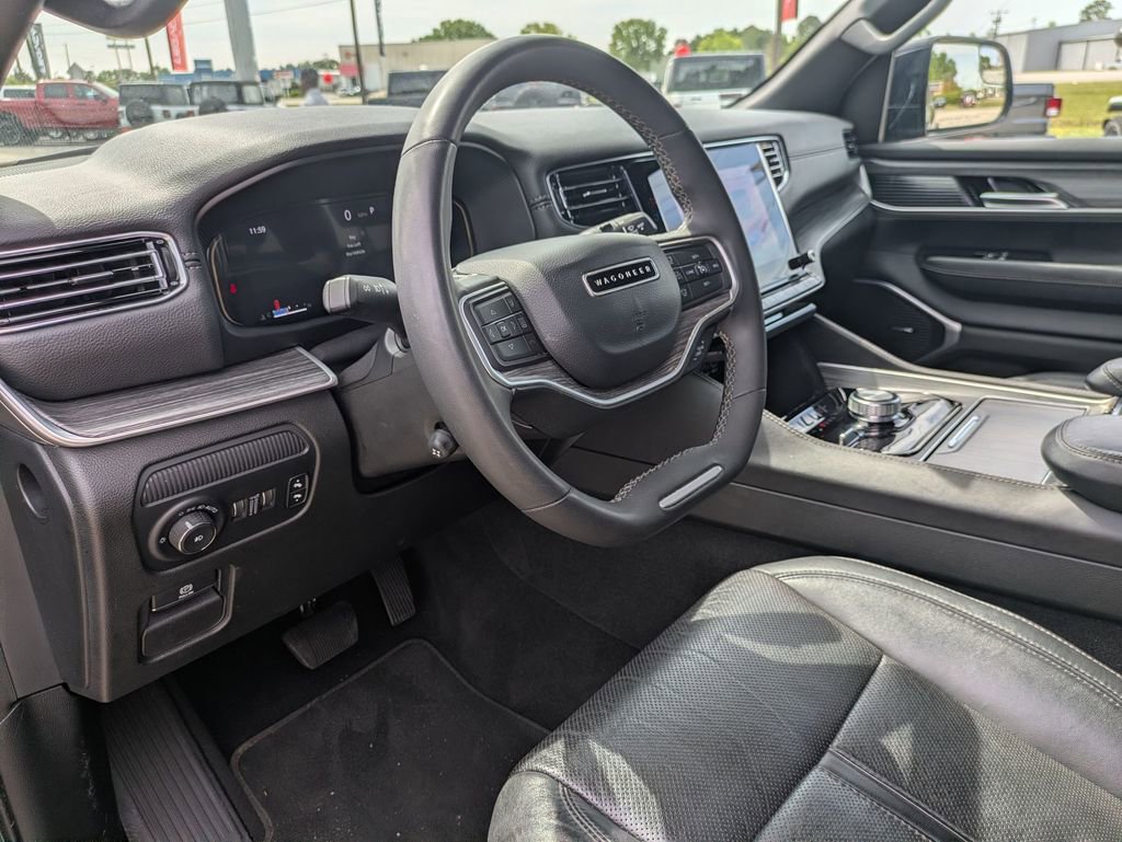 Used 2024 Jeep Wagoneer Series II w/ Flexible Seating Group image 16