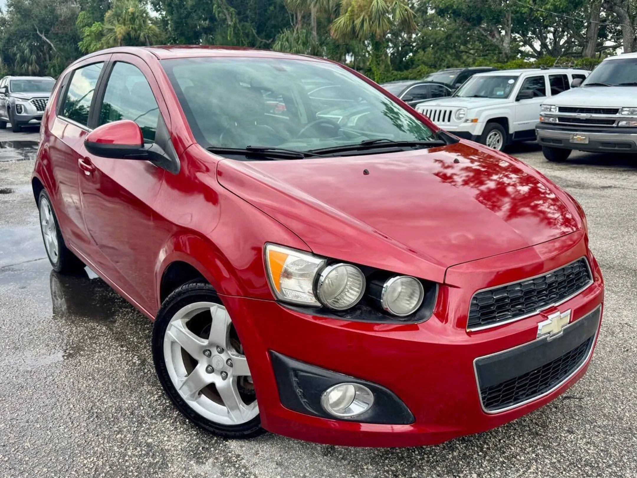 Used 2014 Chevrolet Sonic LTZ FWD image 10