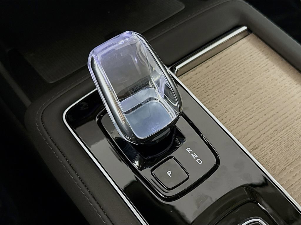 New 2026 Volvo XC90 B5 Core w/ Protection Package Premier image 17