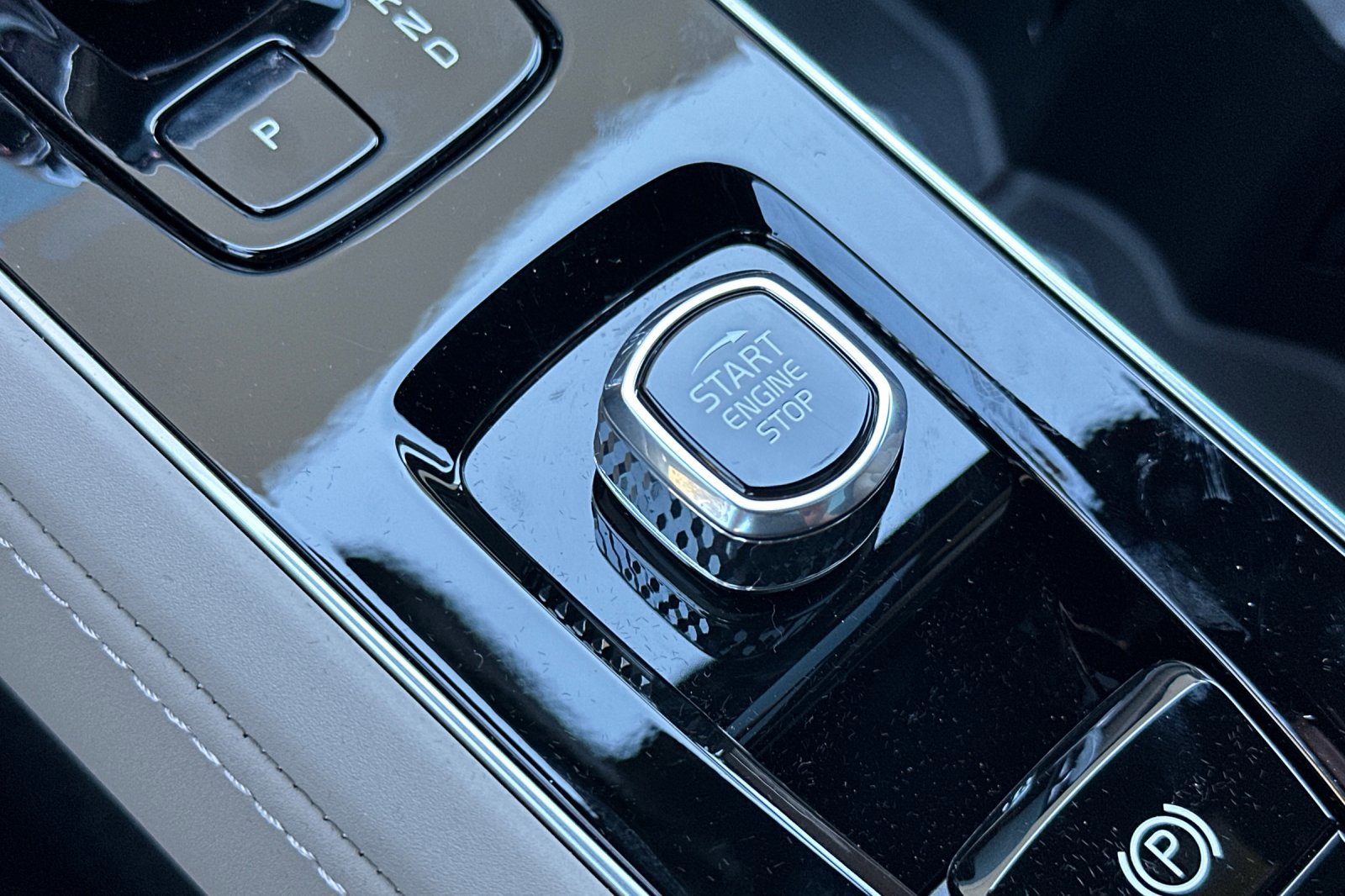 New 2026 Volvo XC90 T8 Ultra w/ Protection Package Premier image 21