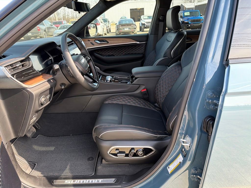 New 2026 Jeep Grand Cherokee L Summit image 10