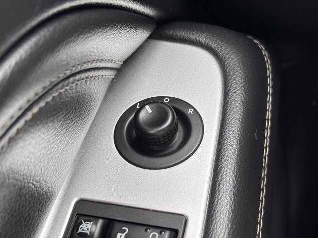 Used 2017 Jeep Compass High Altitude AWD/4WD image 22