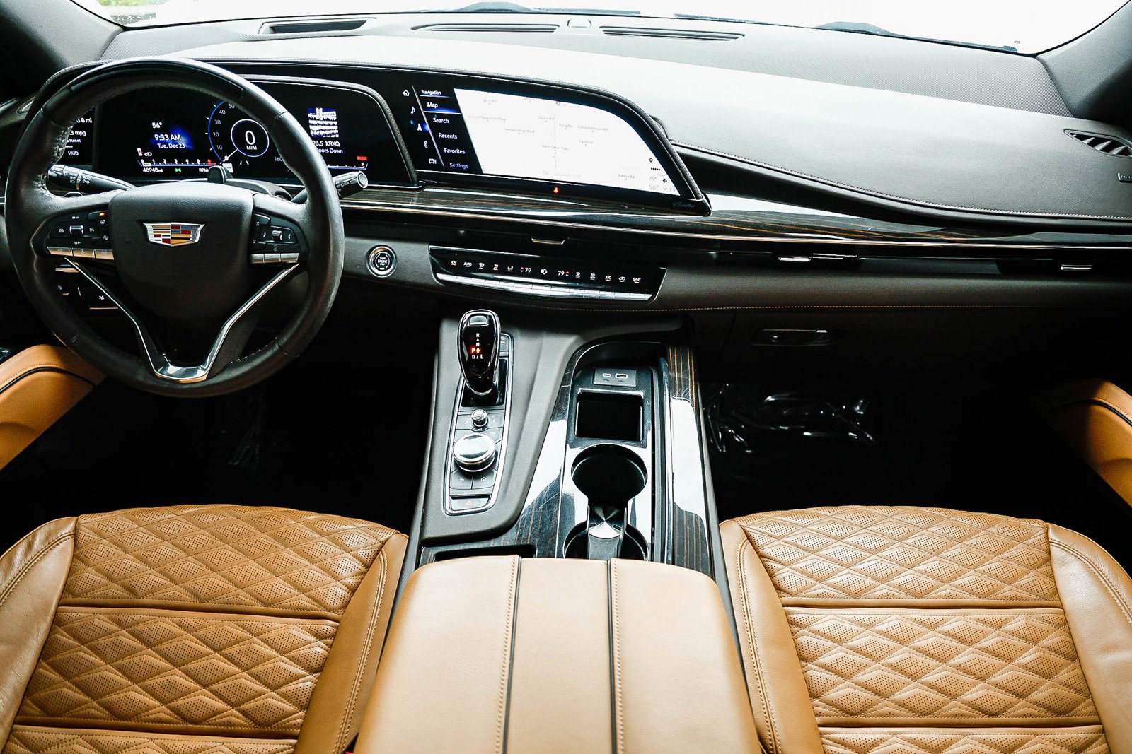 Used 2023 Cadillac Escalade ESV Sport w/ LPO, ONYX Package image 10