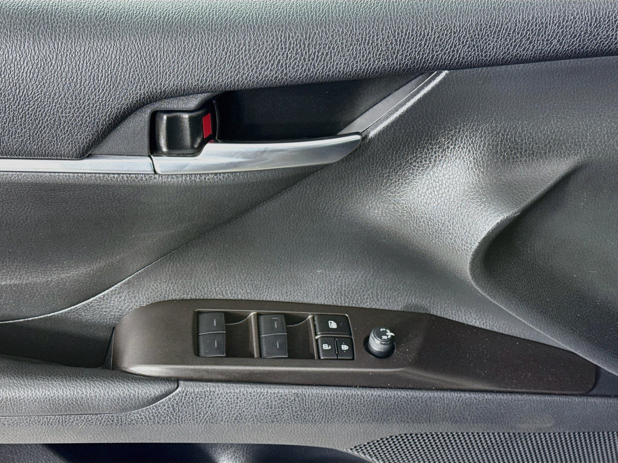 Certified 2024 Toyota Camry SE FWD image 17