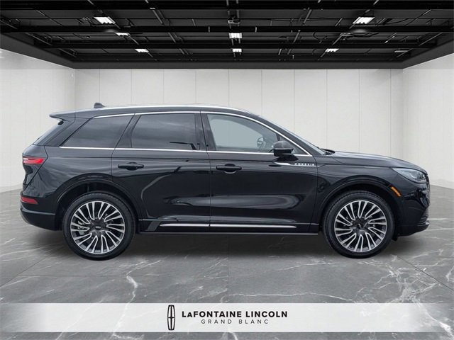 Certified 2022 Lincoln Corsair Reserve w/ Sport Package image 7
