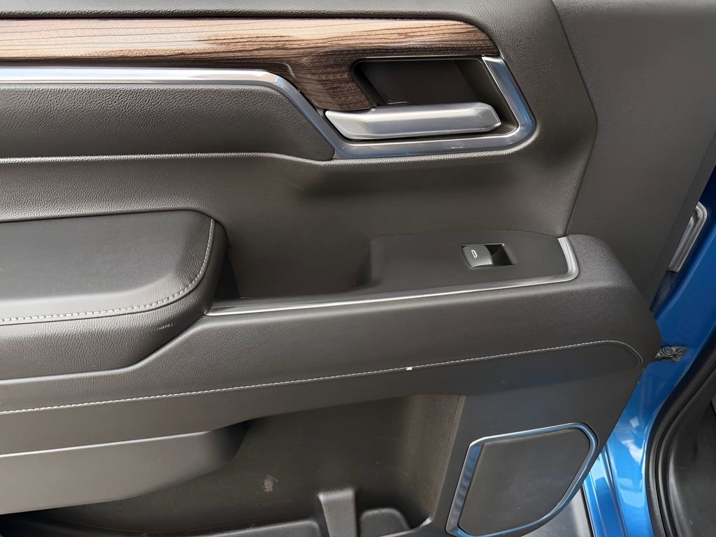 Used 2023 Chevrolet Silverado 1500 RST w/ Z71 Off-Road Package image 22