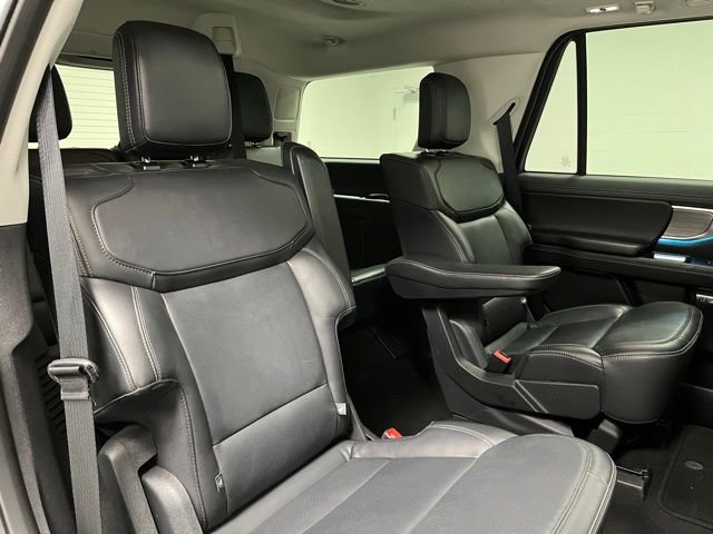 Used 2025 Ford Expedition Platinum AWD/4WD image 54