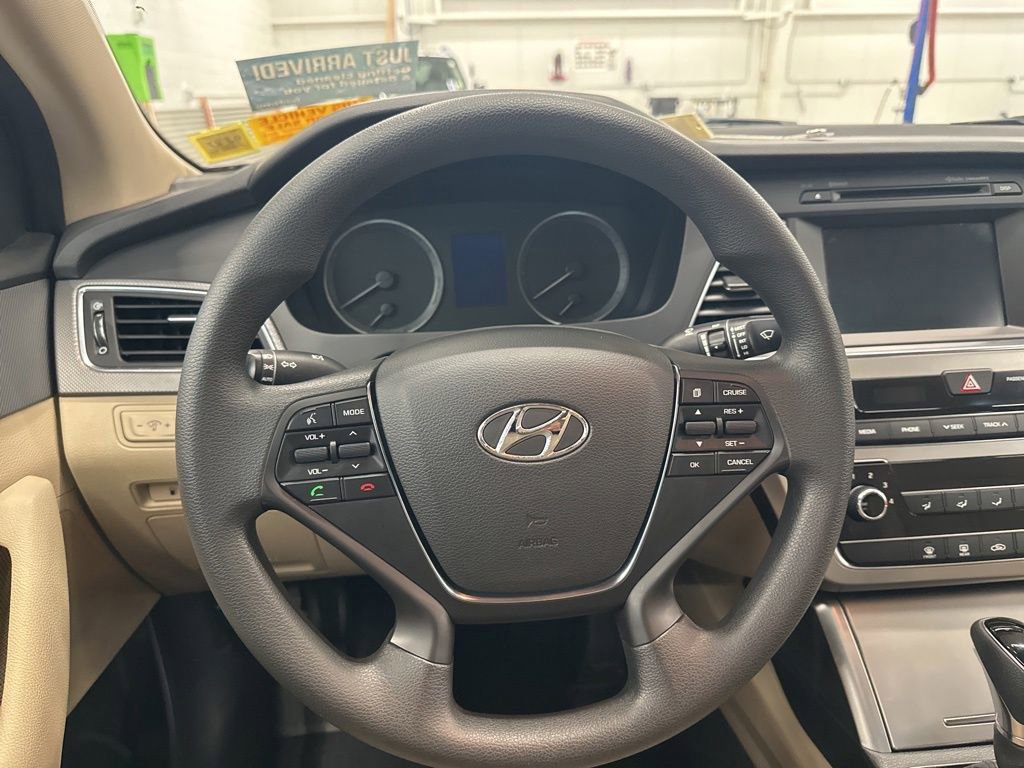 Used 2017 Hyundai Sonata SE FWD image 7