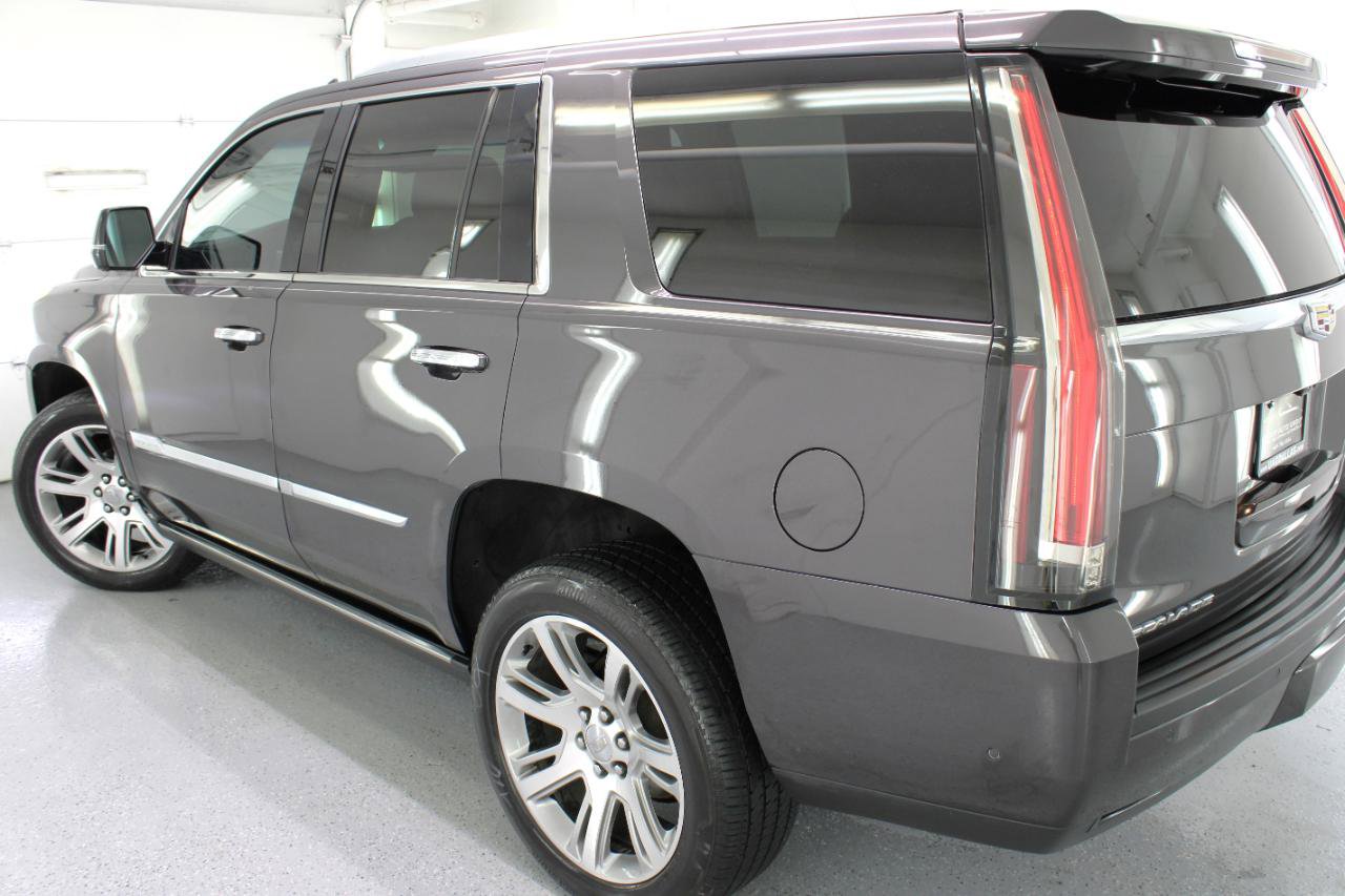 Used 2018 Cadillac Escalade Premium Luxury image 16
