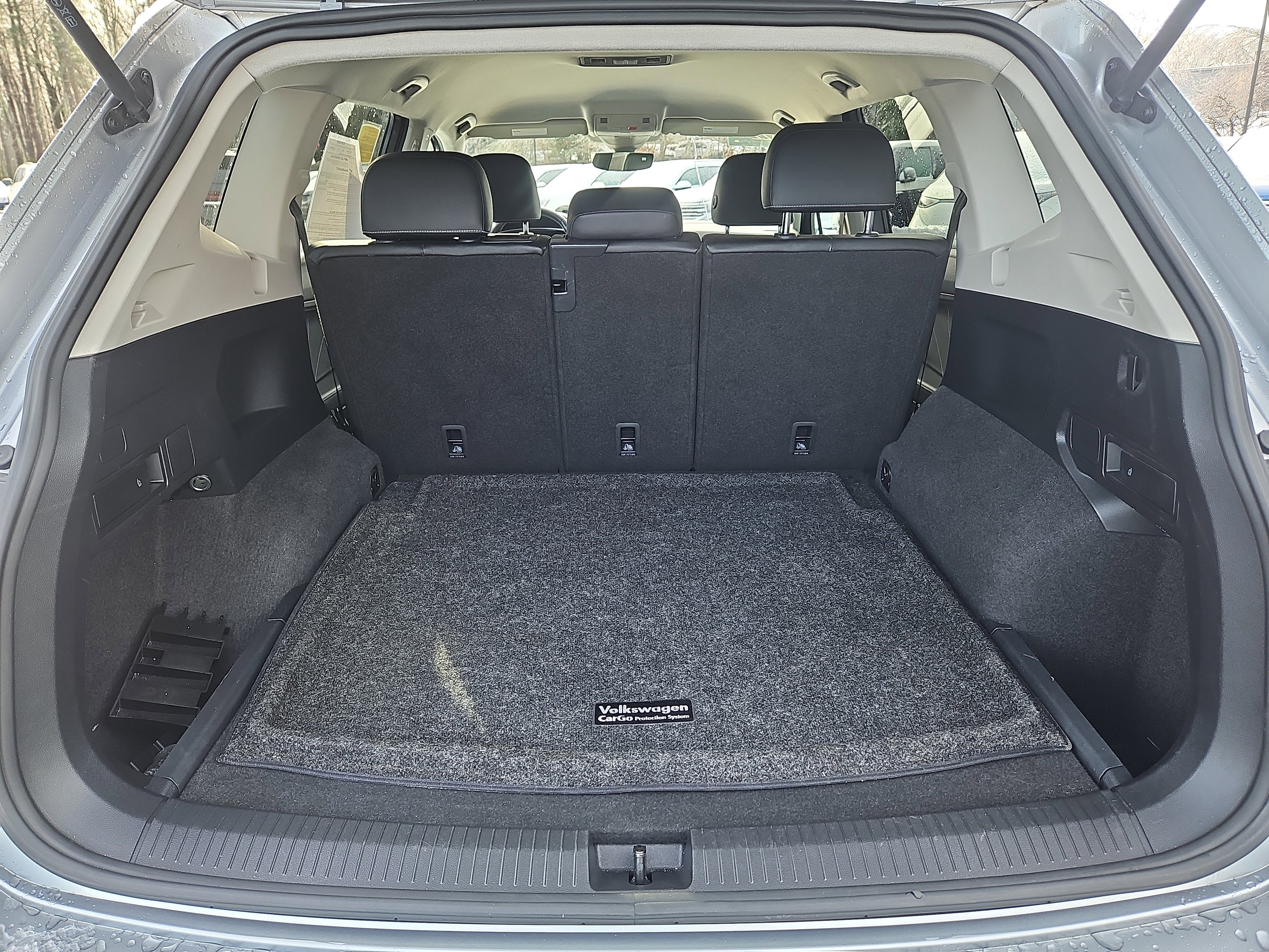 Certified 2022 Volkswagen Tiguan SE image 31