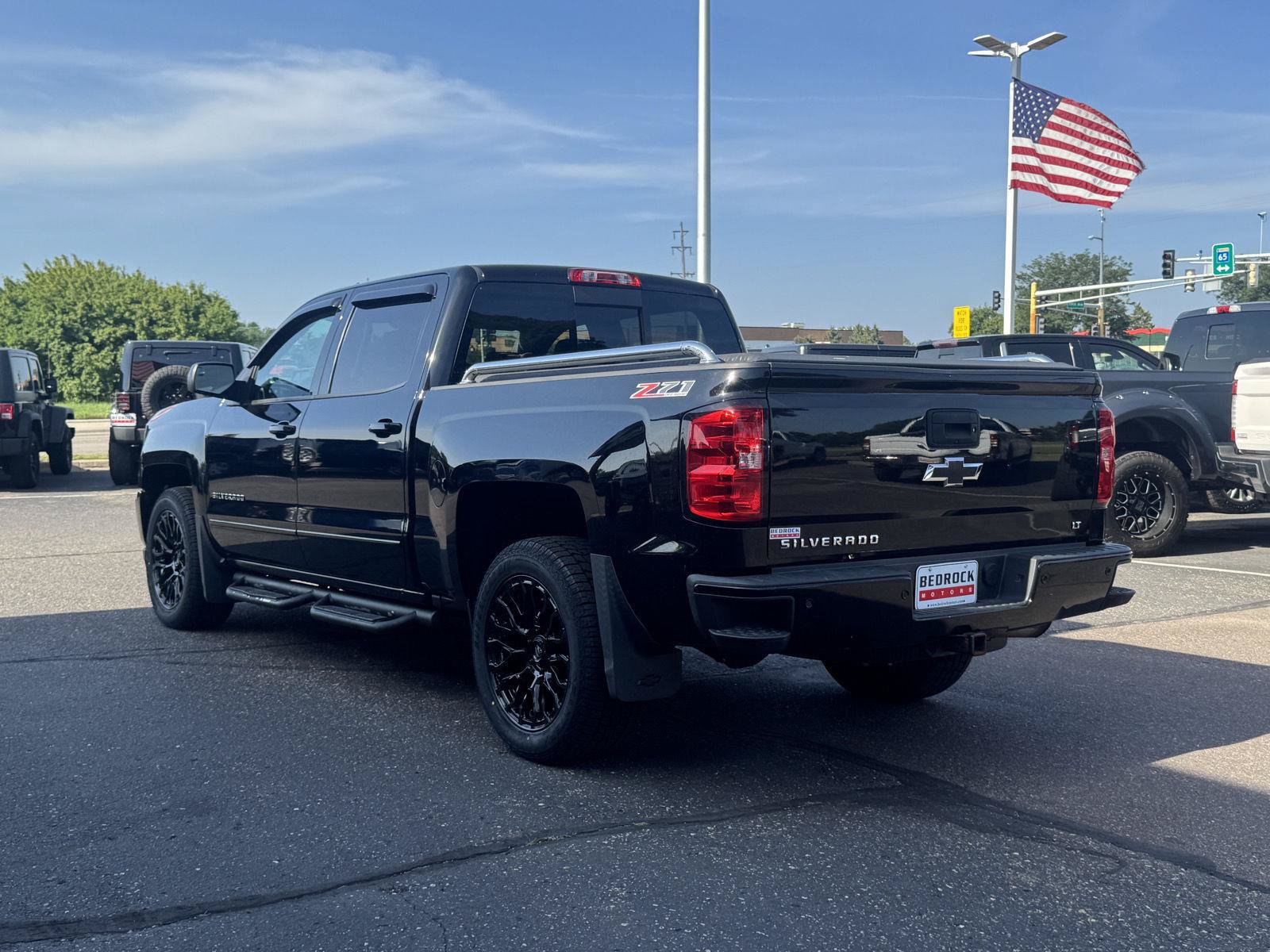 Used 2017 Chevrolet Silverado 1500 LT w/ All Star Edition AWD/4WD image 5