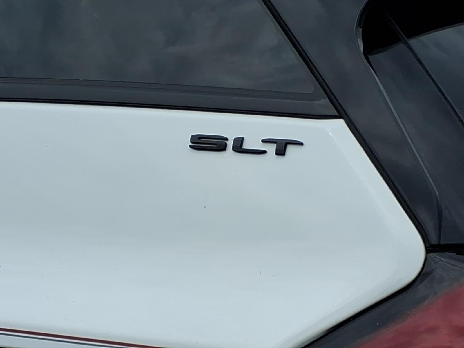 Certified 2022 GMC Terrain SLT w/ Elevation Edition AWD/4WD image 7