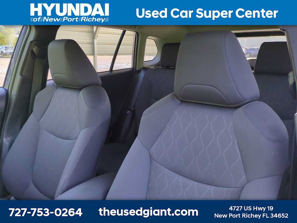 Used 2024 Toyota Corolla Cross LE FWD image 7