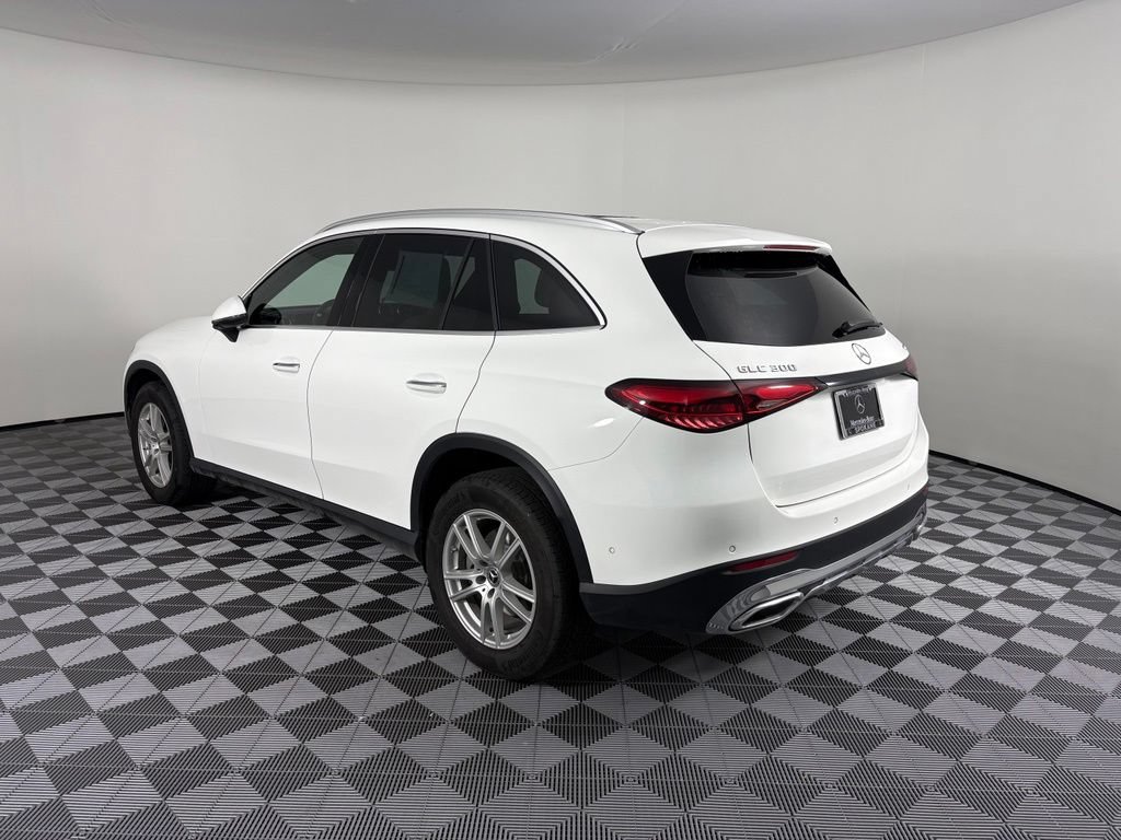 Certified 2025 Mercedes-Benz GLC 300 4MATIC image 5